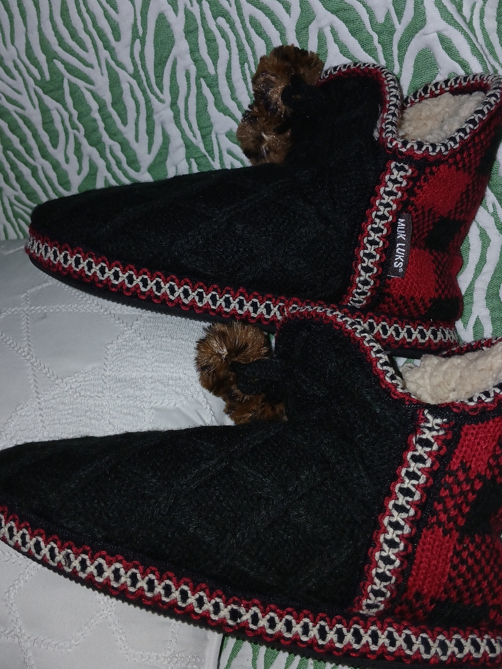 Muk Luks Brand Black and Red - Cozy Pom-Pom Accent Womens  Moccasin Shoe Slipper
